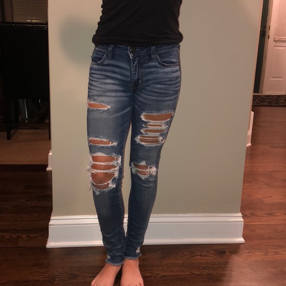 American Eagle Outfitters Denim - American eagle ripped jeans
